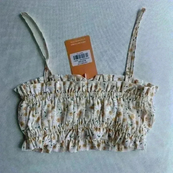 NWT That’sSoFetch Selina Crop - Yellow Floral Size US 4 - Picture 5 of 5